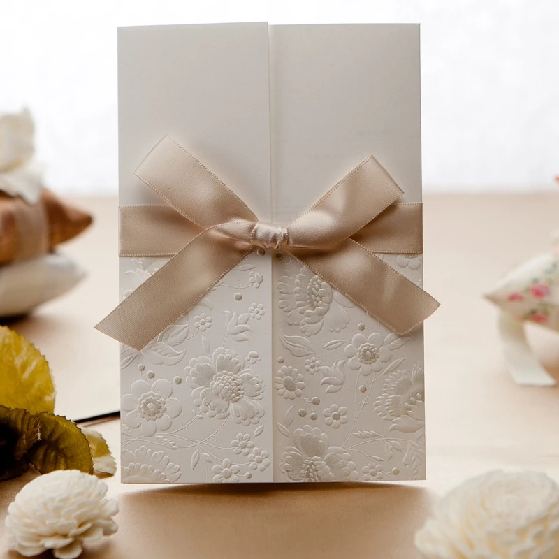 2017 Custom european high-grade white wedding invitation cards with satin