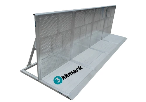 crowd-barrier