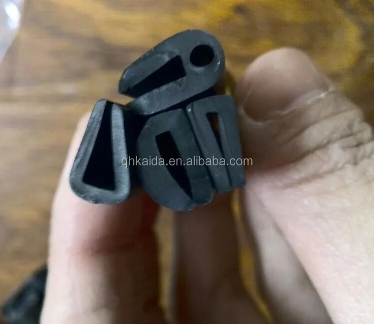 Molding Various U Types Rubber Edge Trim Seal Strip For Motorcycle