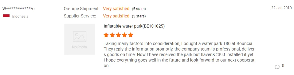 Bouncia floating water park