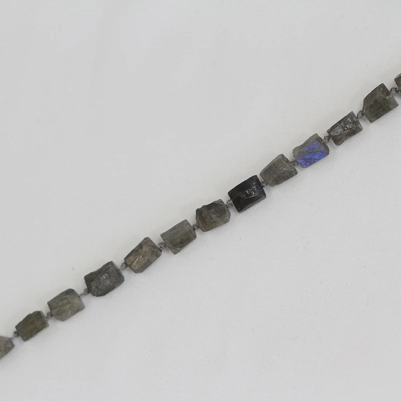 Precious stone beads