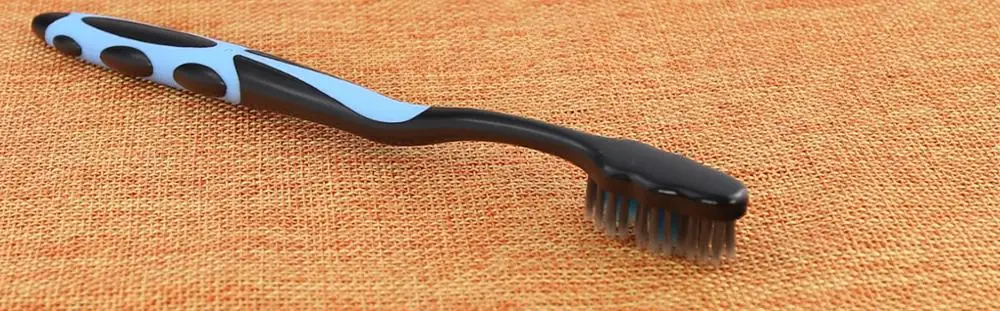 YC383-charcoal-toothbrush-details (6).JPG