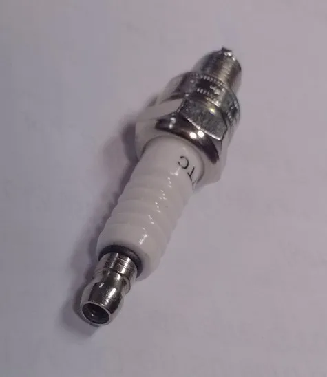 Hot selling A7TC B8RTC D7 D8TC Motorcycle Spark Plug