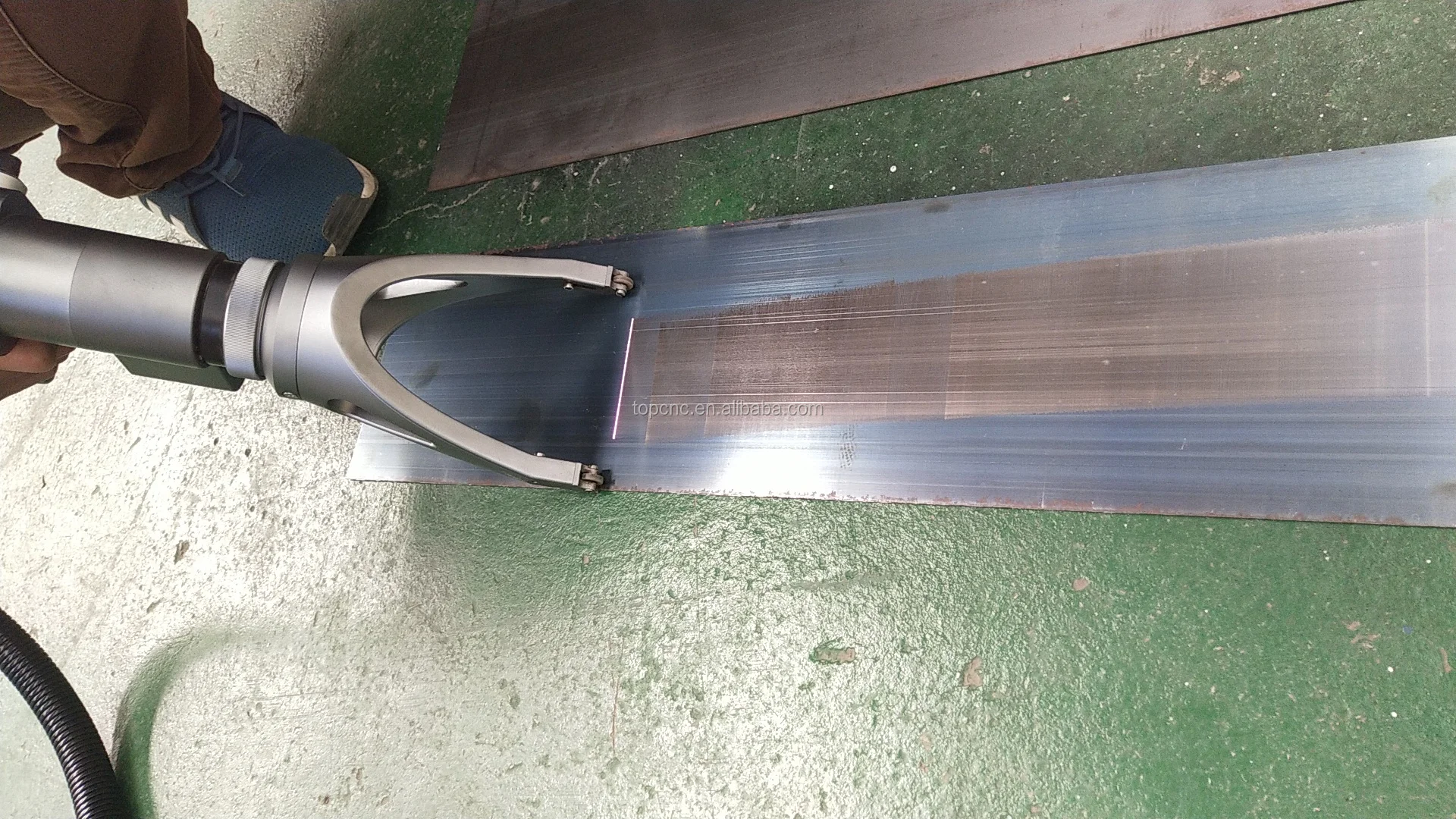 laser cleaning machine