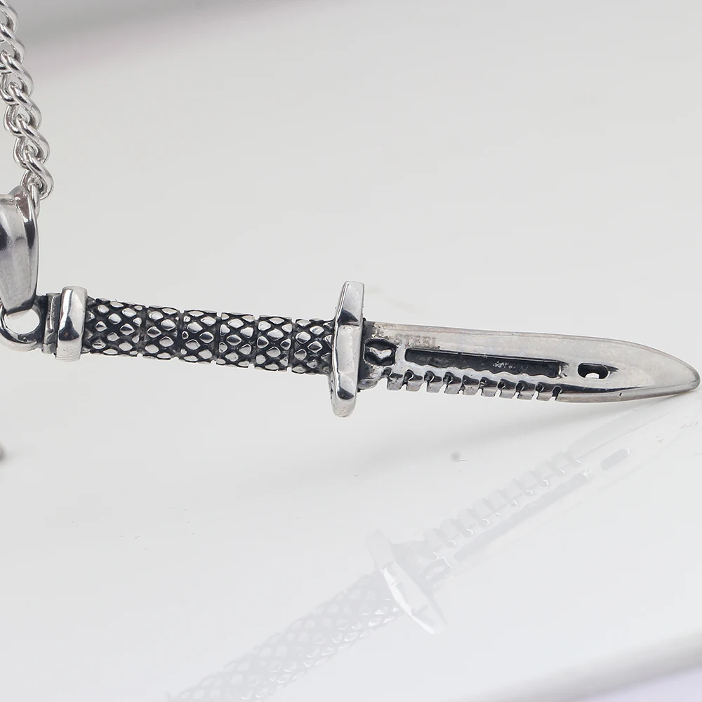 个性化的欧洲不锈钢匕首剑项链刀吊坠男士项链