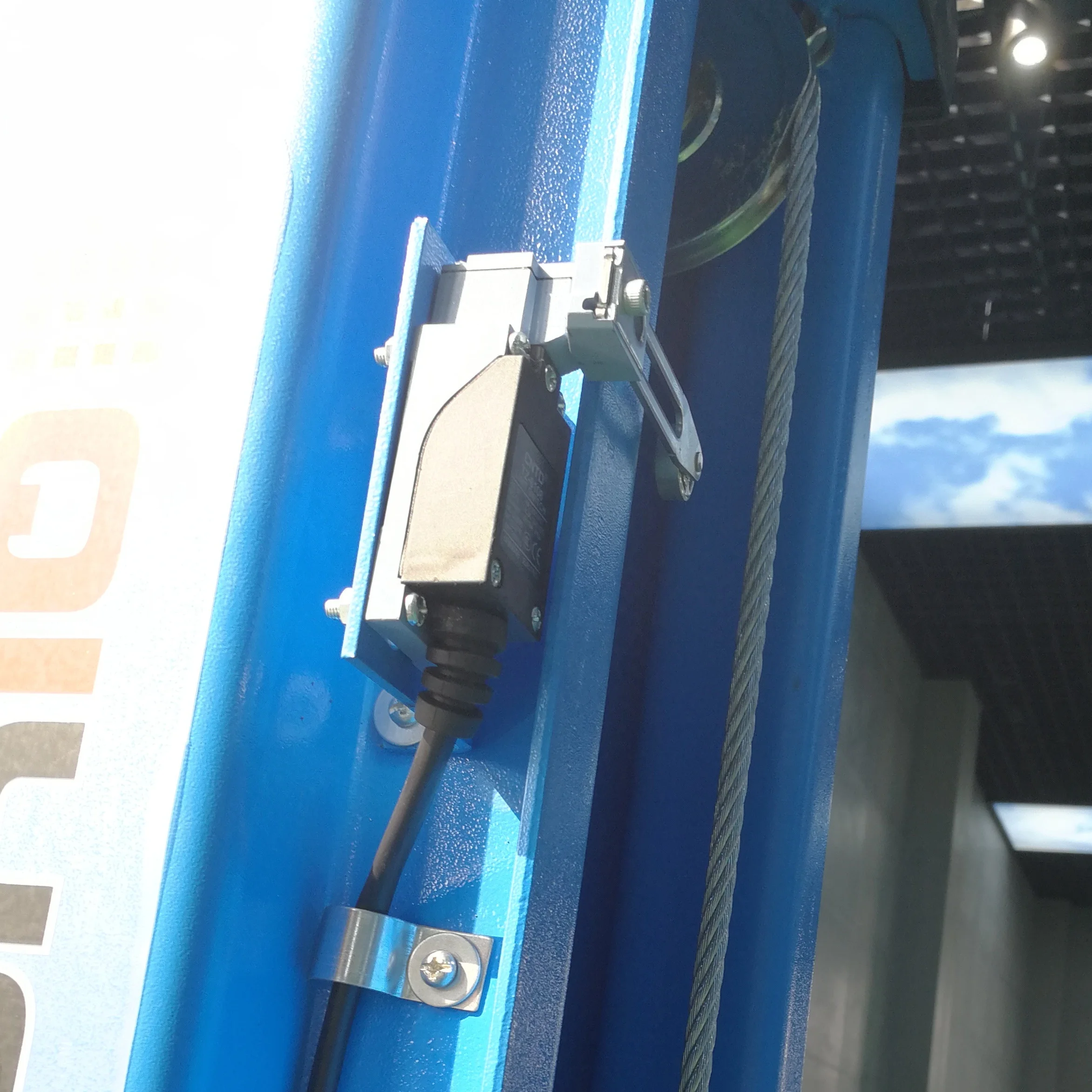 QY-limit swith for base plate.jpg