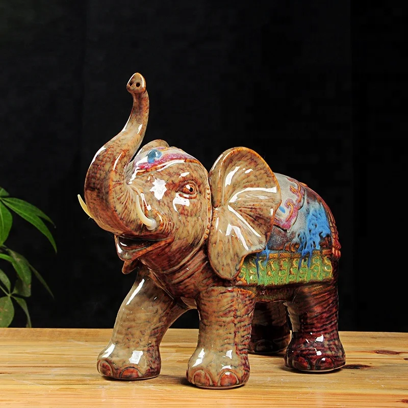 Улитка слон. Слон керамический. Керамические слоны. Слоник из керамики. Керамические слоны из Тайланда.