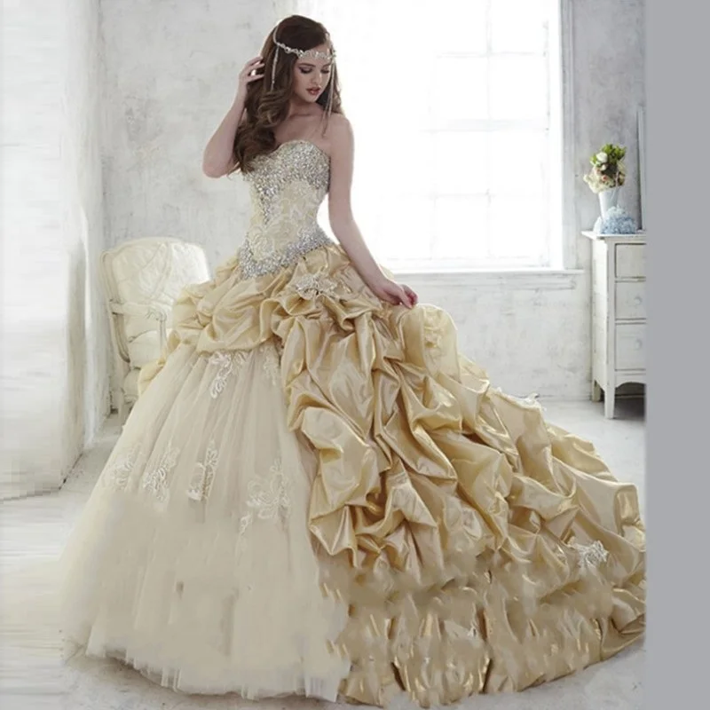 Ideas de vestidos para asistir a la graduación de tus hijos