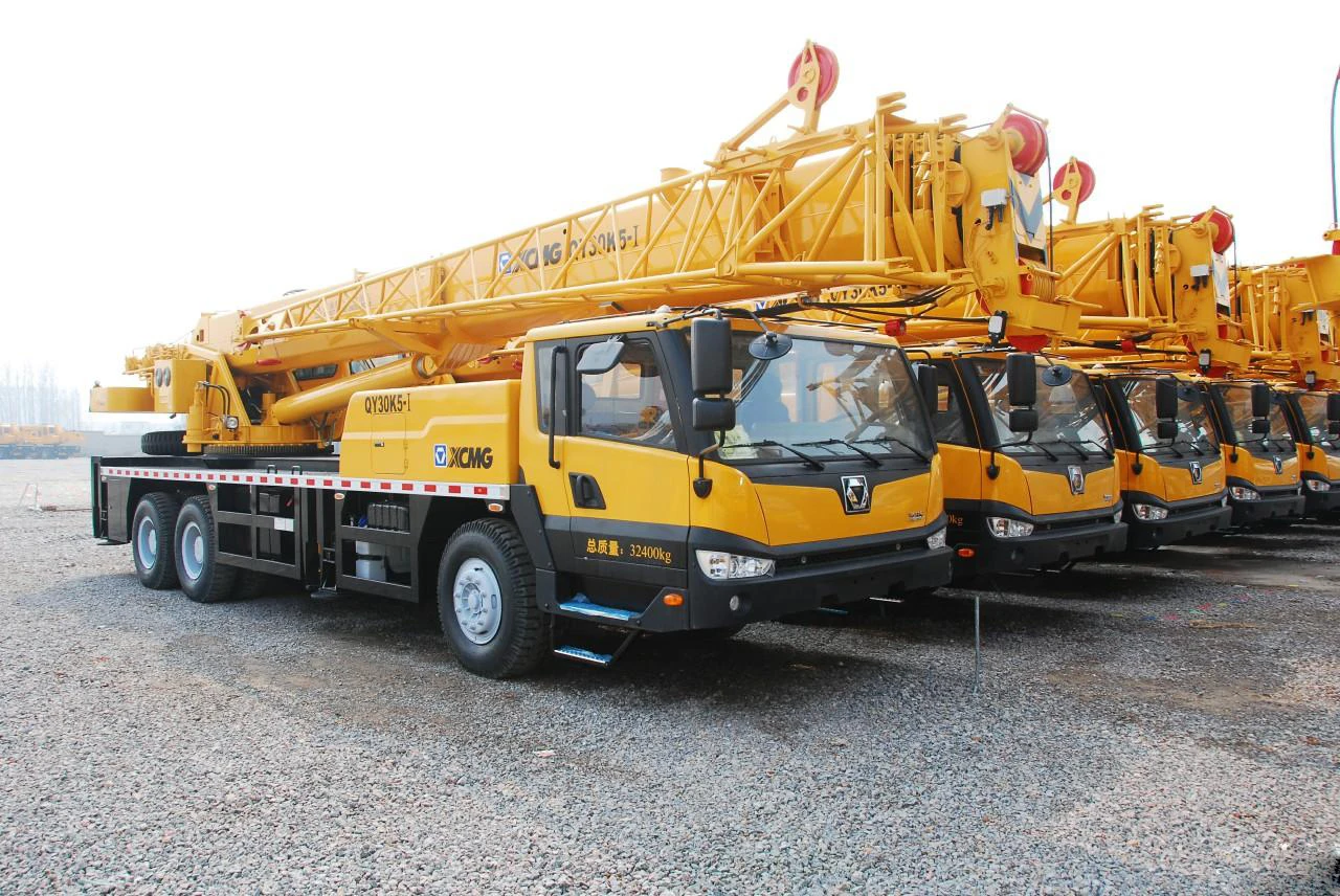 New XCM G QY30K5-I  30 ton Mobile Truck Crane with cranes parts for sale in dubai price