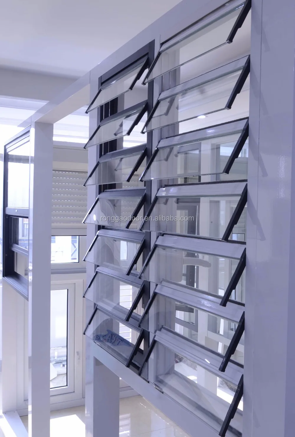 Aluminium fenêtre volet pour salle de bains fenêtres id de produit ...