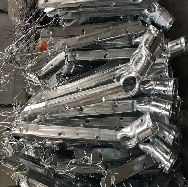 Hot dip Galvanized Pvc Single Support Arm Chain Link Fence Fittings