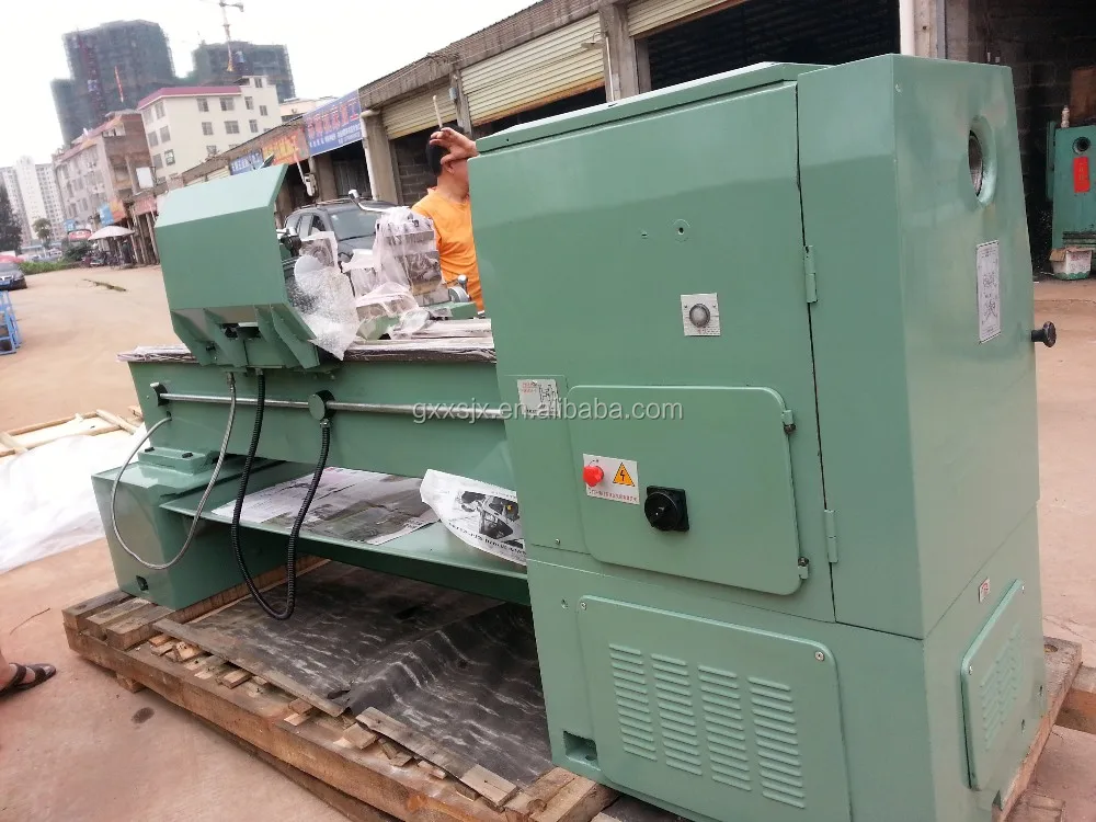 universal lathe machine price