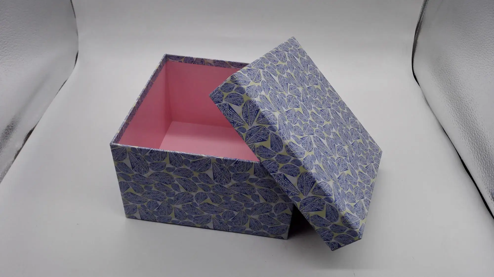 顶级时尚奢侈品服装盒带盖子,服装包装盒衬衫