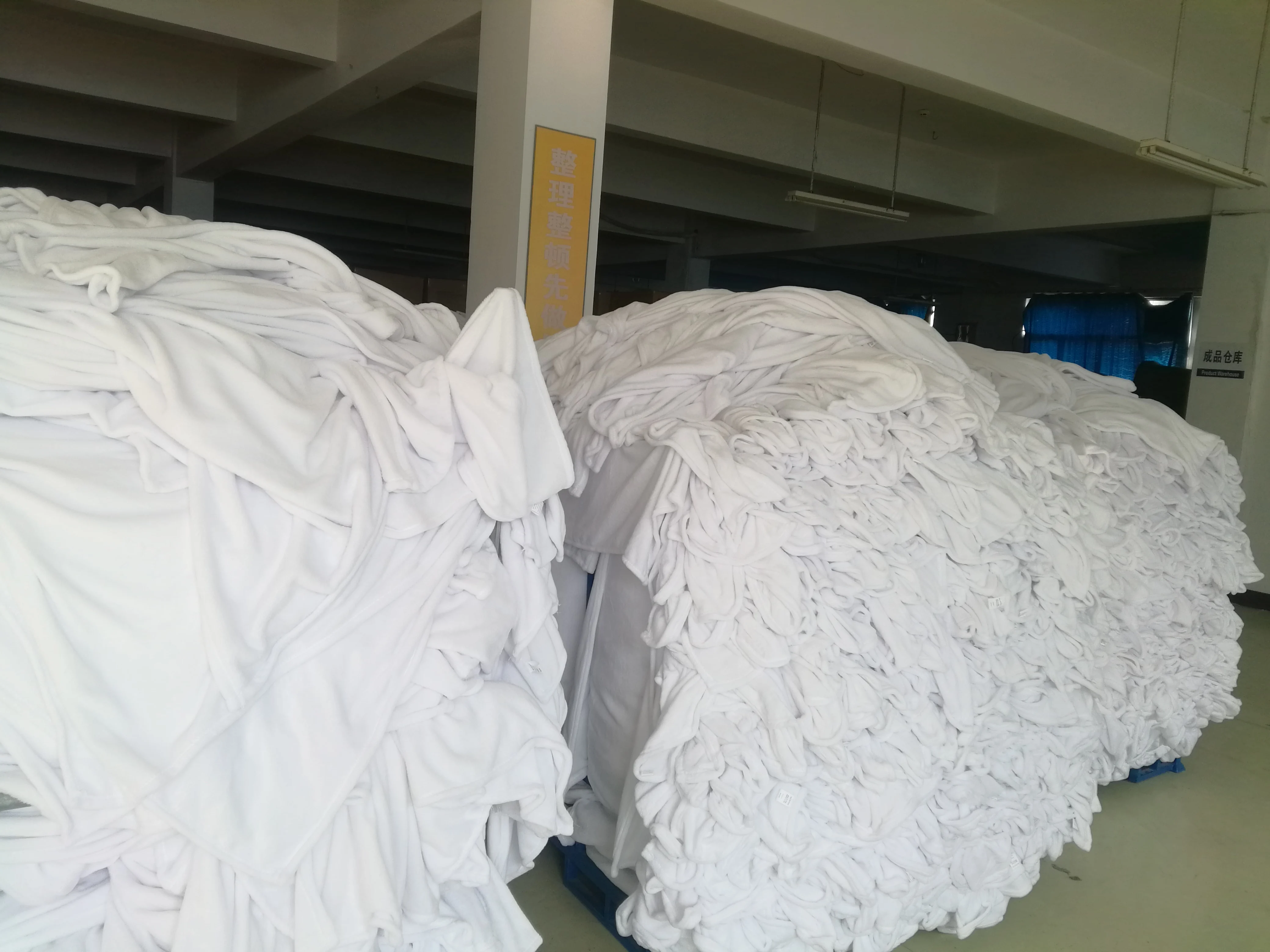 Bsci Sedex Audited Blanket Factory 100polyester White Flannel Blanket