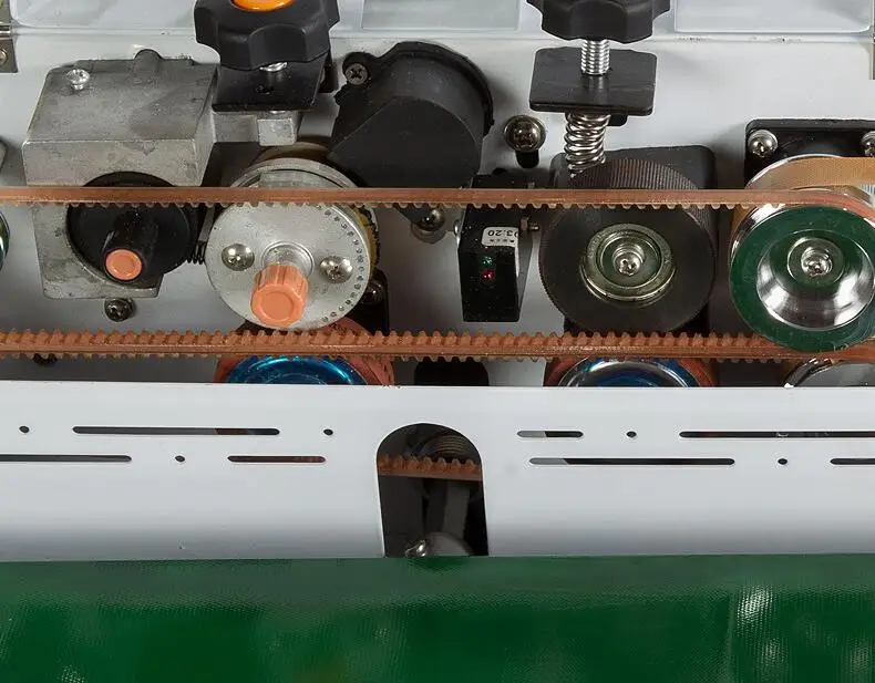 vacuum continuous sealing machine-5
