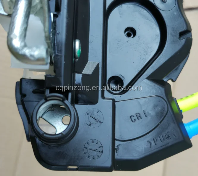 Hot Sale Body Parts Standard Car Front Door Rh Lock For Suzuki New