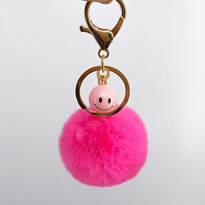 пушистый брелок. брелок кролик. пушистик брелок с ушками. пушистые брелки. меховой шарик.