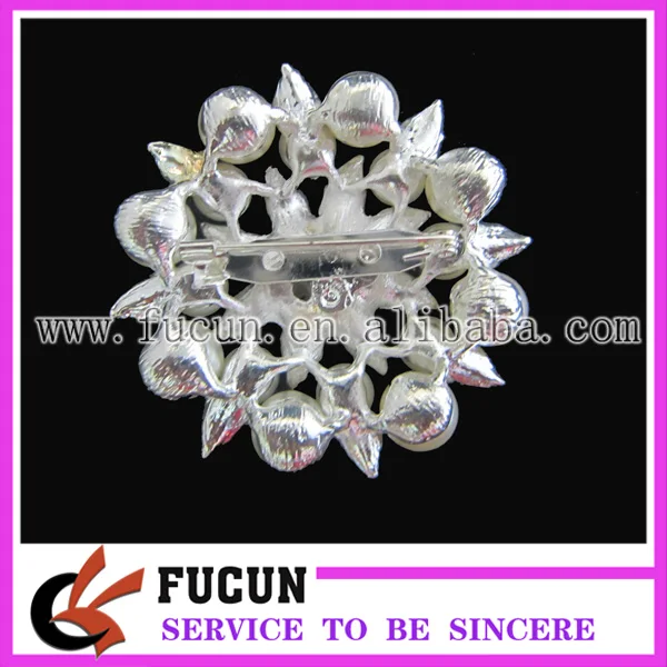 rhinestone brooch 86b.jpg