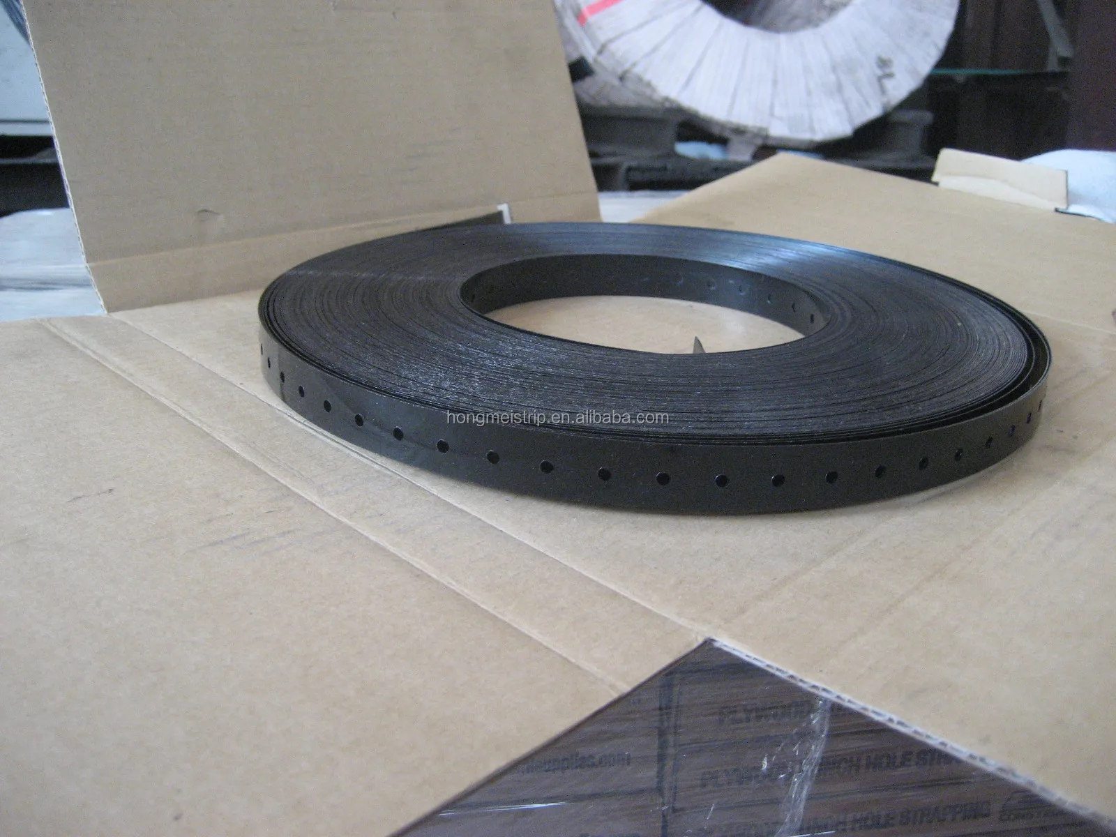 Manufacturer directly supply 19mm black perforated steel strap with holes