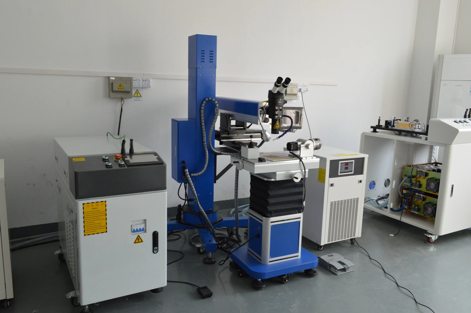 laser welding machine.jpg