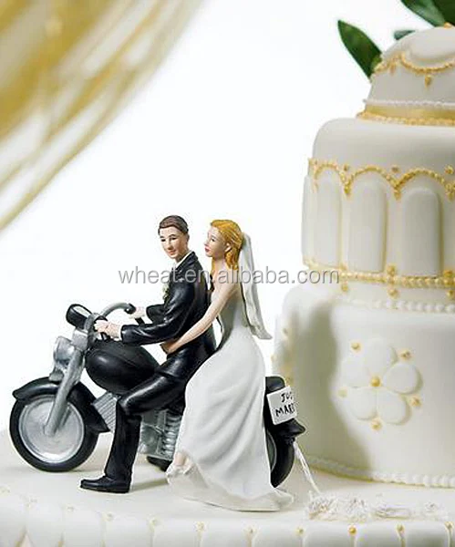 サッカーのウェディングケーキトッパー Buy 結婚式の人形ケーキトッパー ウエディングケーキトッパー樹脂ゲイ 中国のウエディングケーキトッパー Product On Alibaba Com