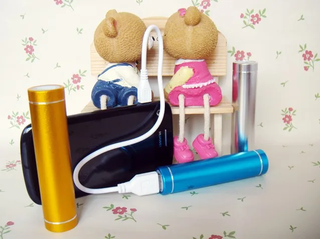 2016 New inventions tube cylinder shape universal portable power bank 2600mah powerbank