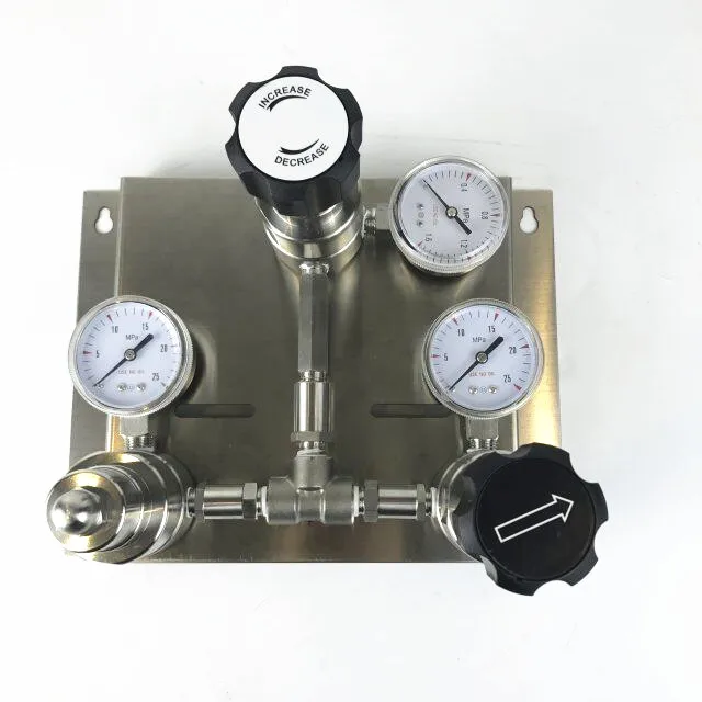 Automatic switching device pressure regulator