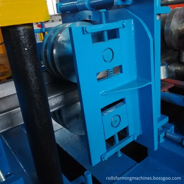 z purlins cold roll forming machine