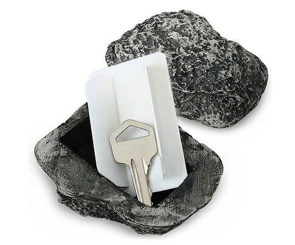 Ключ камень первоуральск. Сейф камень. Камень чтобы прятать ключ. Jeker Rock камень. Key Rock Classic.