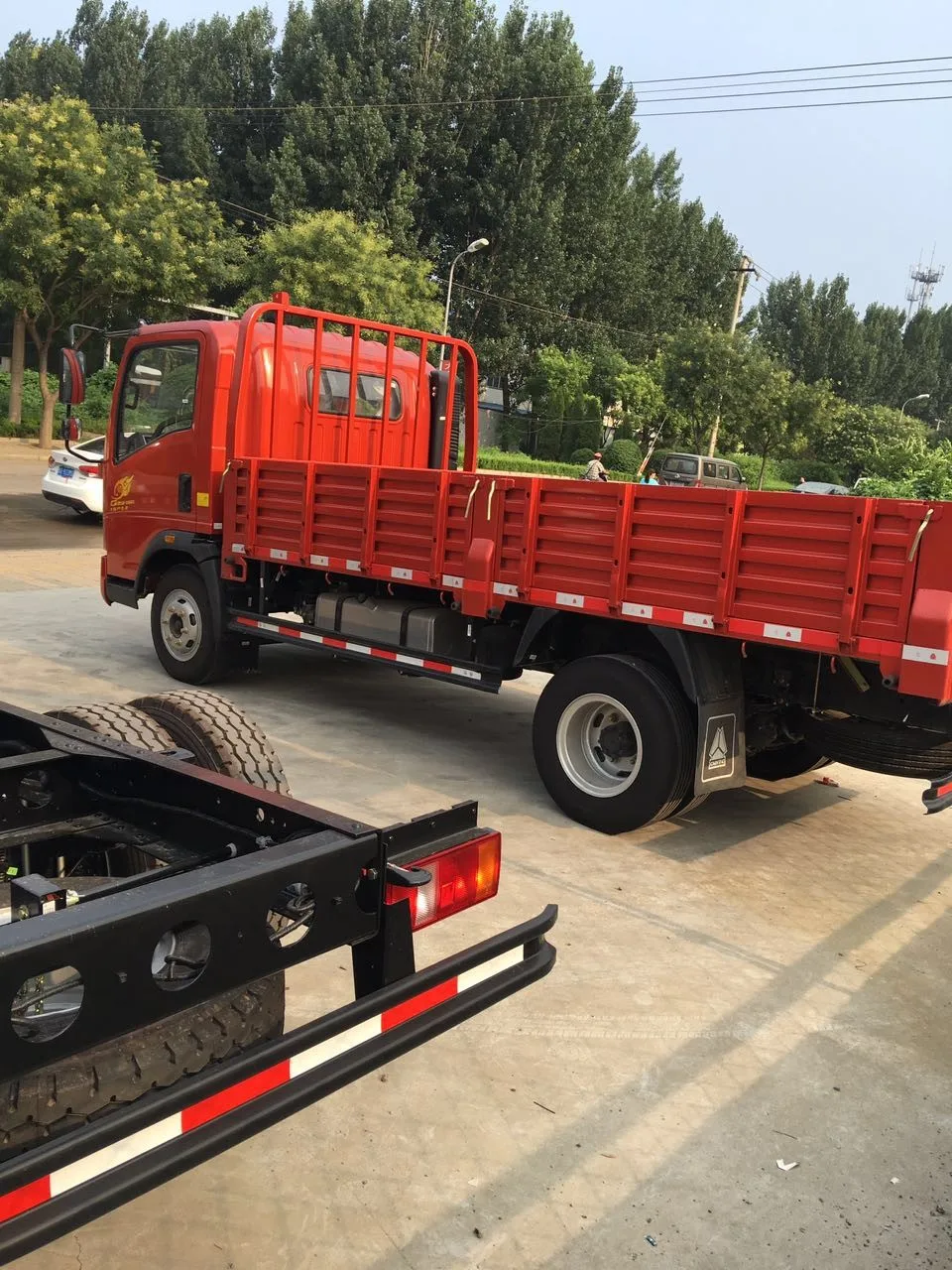 Manufacturer Sinotruk Howo 4x2 Light Cargo Truck 85kw - Buy Howo Light ...