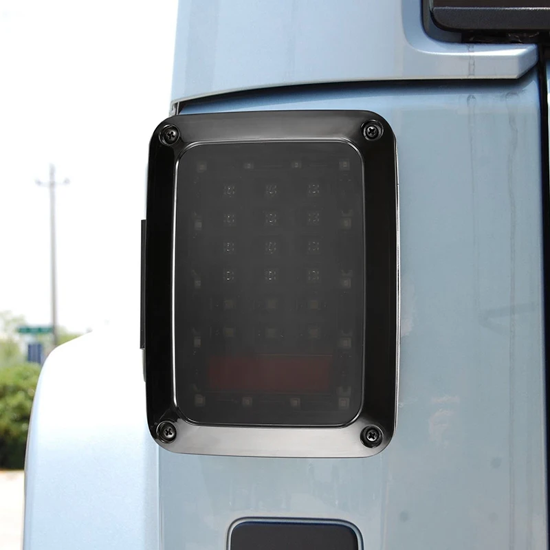 jeep tail light.jpg