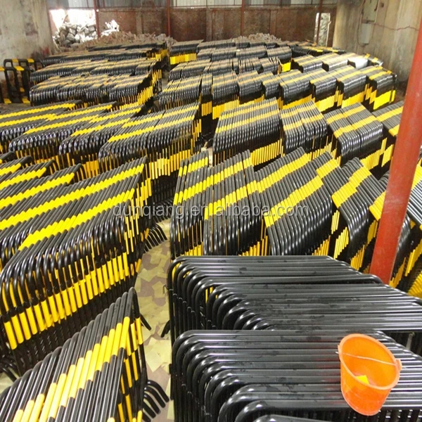 Portable Aluminum Black Coated Mojo Barriers,Crowd Control Barriers ...
