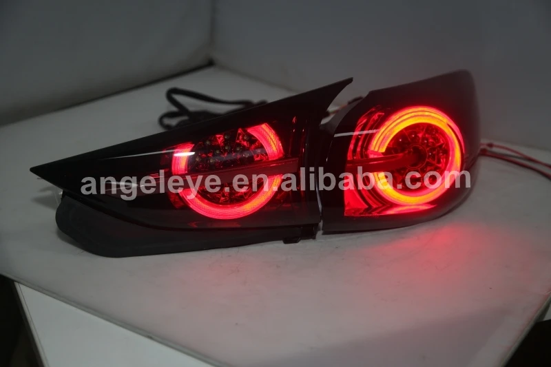 LED Tail Lamp For MAZDA 3 Axela Hatchback 2015 -2018 TW Smoke Black cover Dark red housing