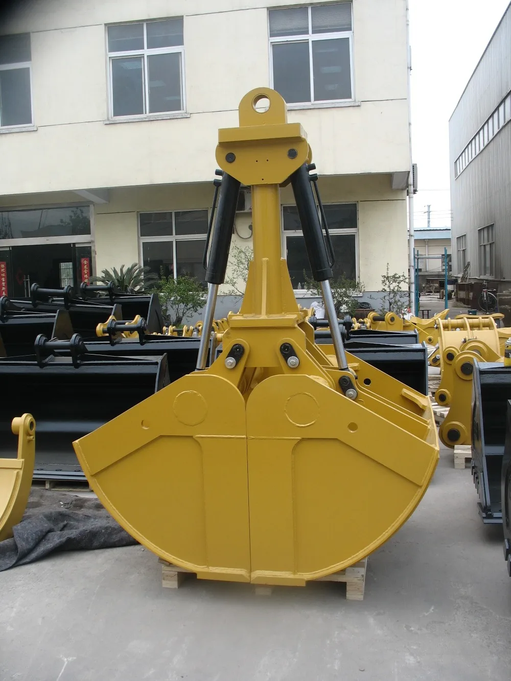 Construction Parts Excavator Attachment Sk200 Clamshell Bucket For Sale