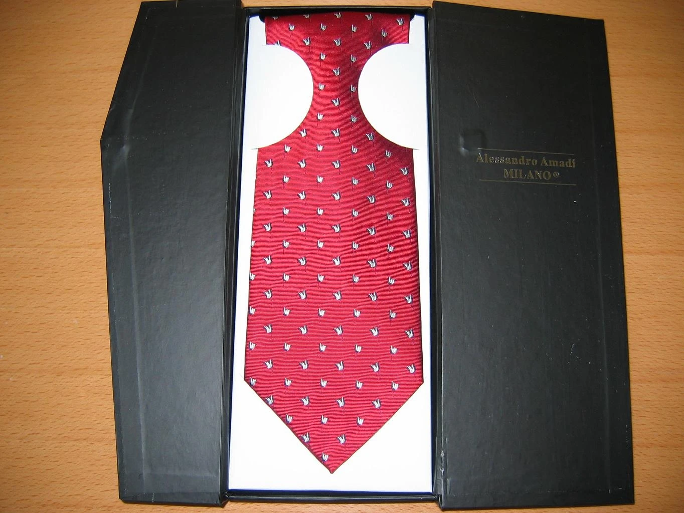 and white color small check design men s fashion woven silk tie