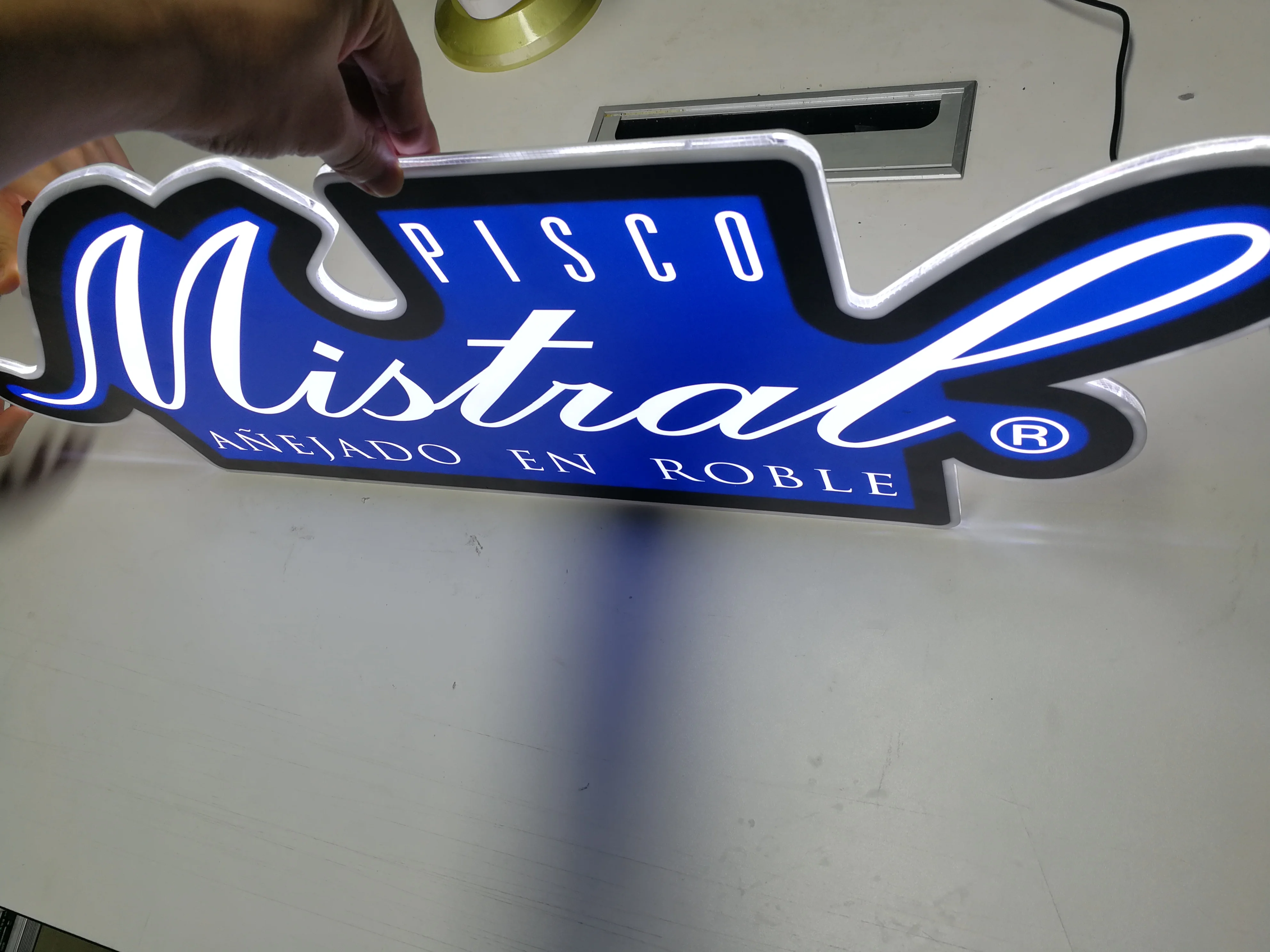 Customized Size & Shaped Acrylic Light Box Illuminated Bar Led