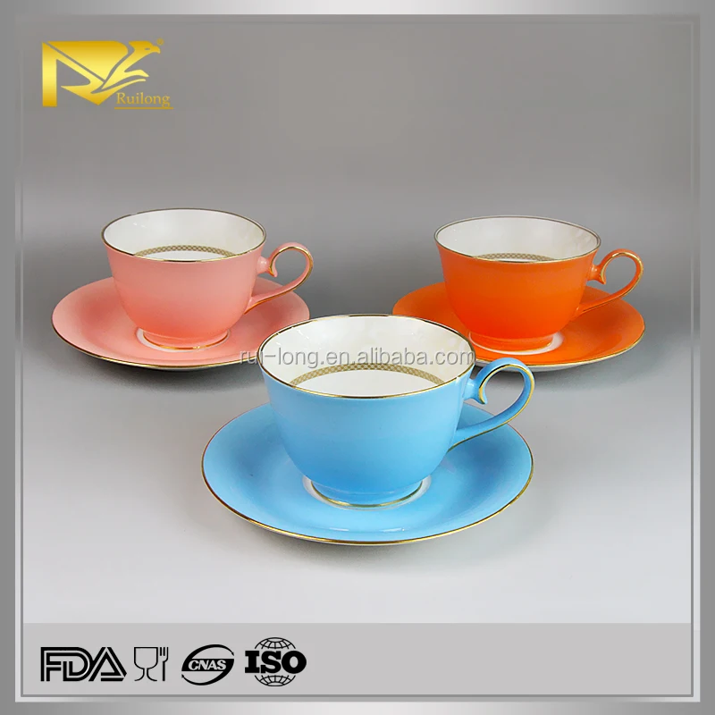 disposable tea cups and saucers