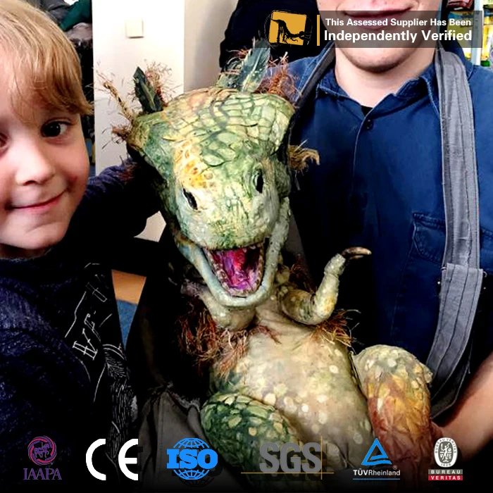 Brontosaurus hand puppet5.jpg