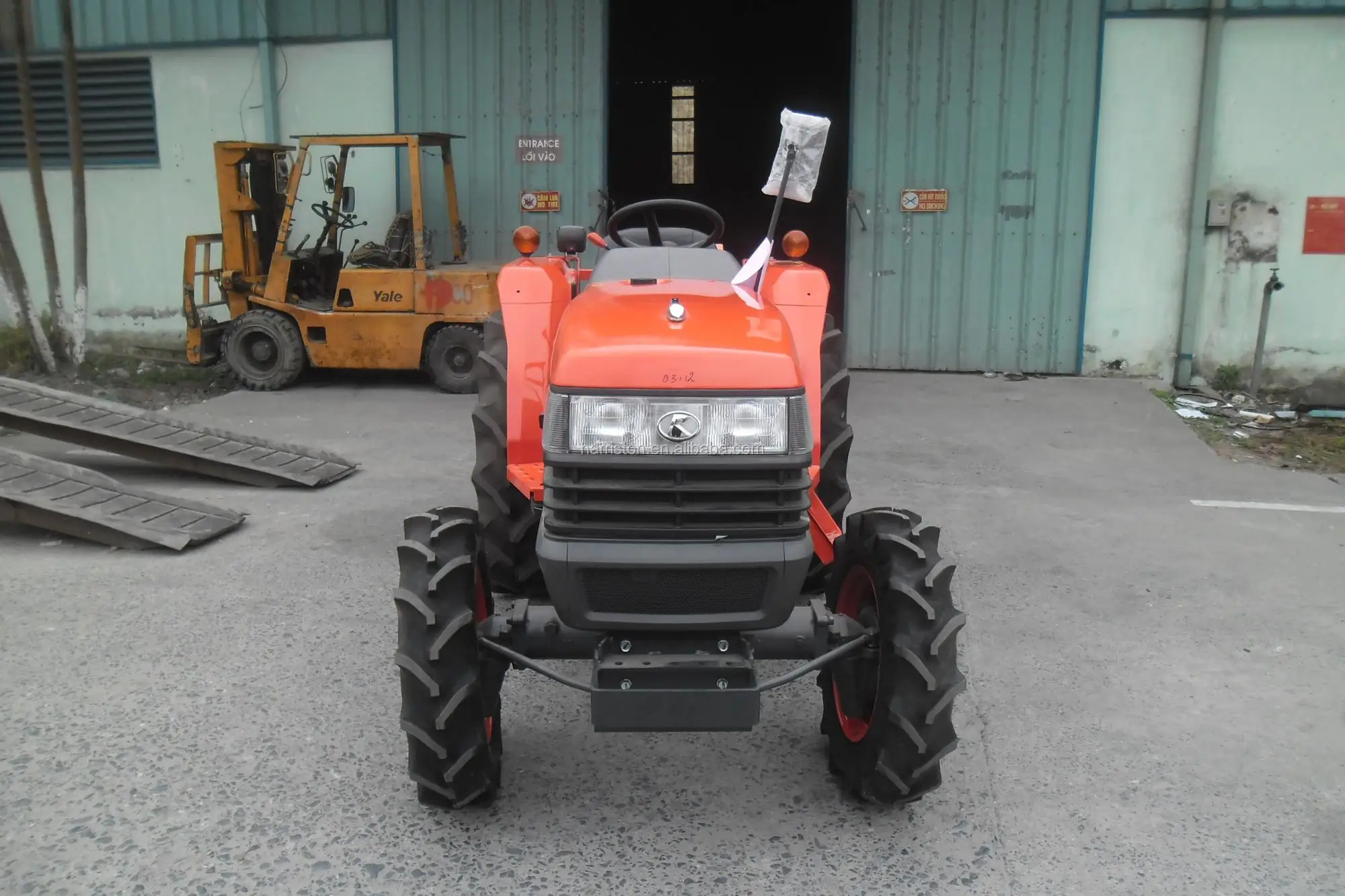 Pessoal novo desenho Trator kubota m 704 k.