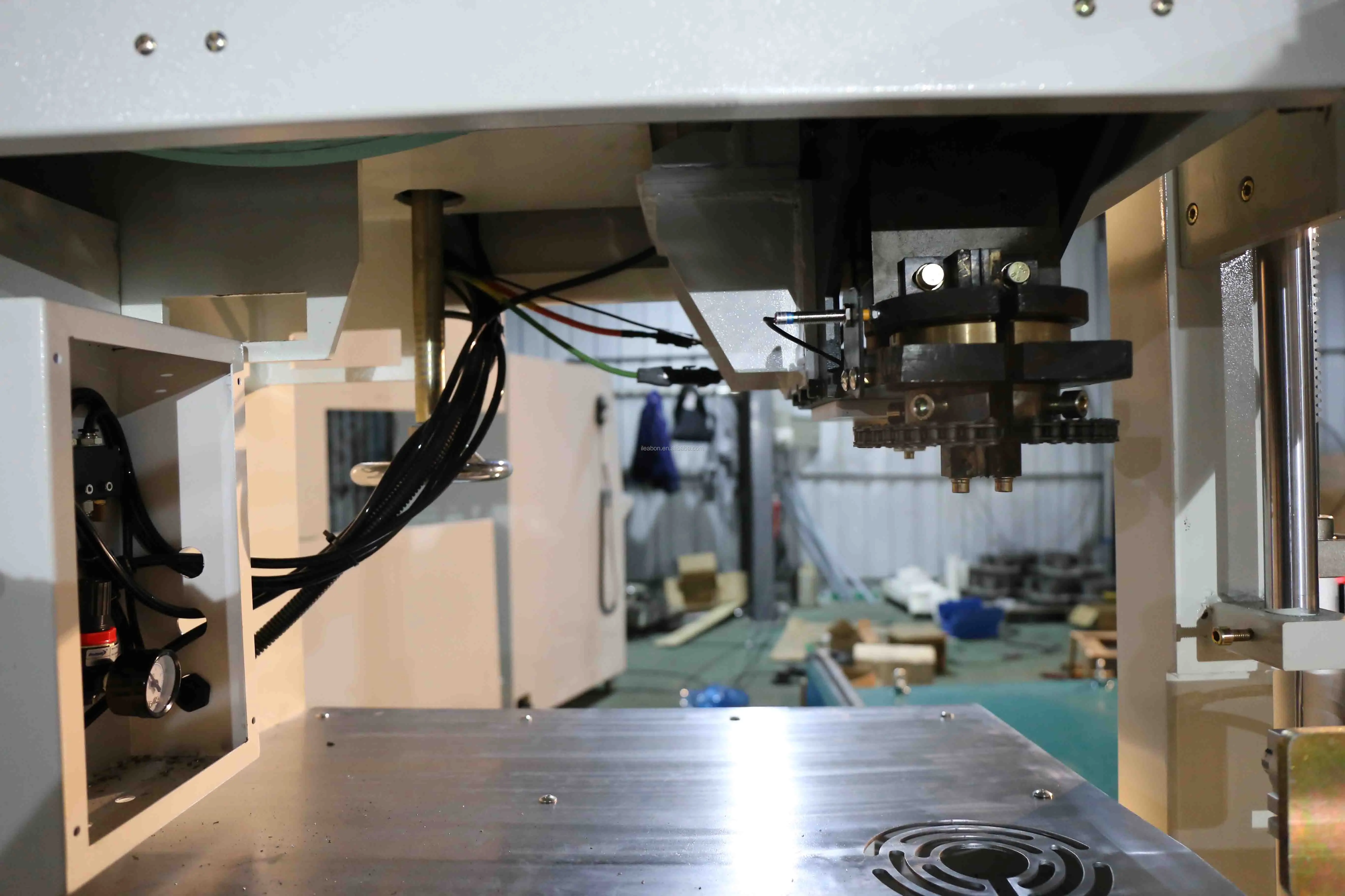 CNC BANDING SAW DETAIL2.jpg