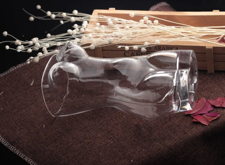 The 700ml Soda Lime New Sexy Women Novelty Nipple Shape Beer Glass For