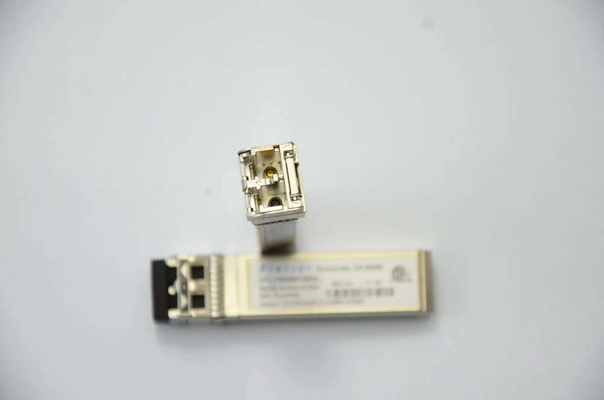 Original Finisar Ftlf8526p3bnl 850nm Sfp Distance Optical Transceiver