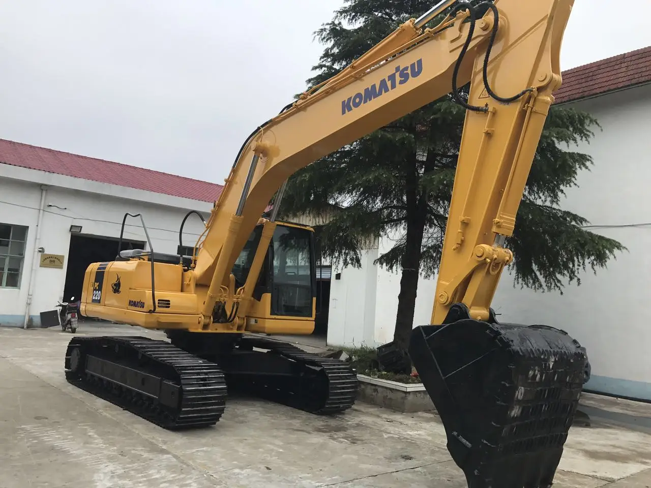 Fewer Working Hours Used Komatsu Pc220 Crawler Excavator/used Komatsu ...