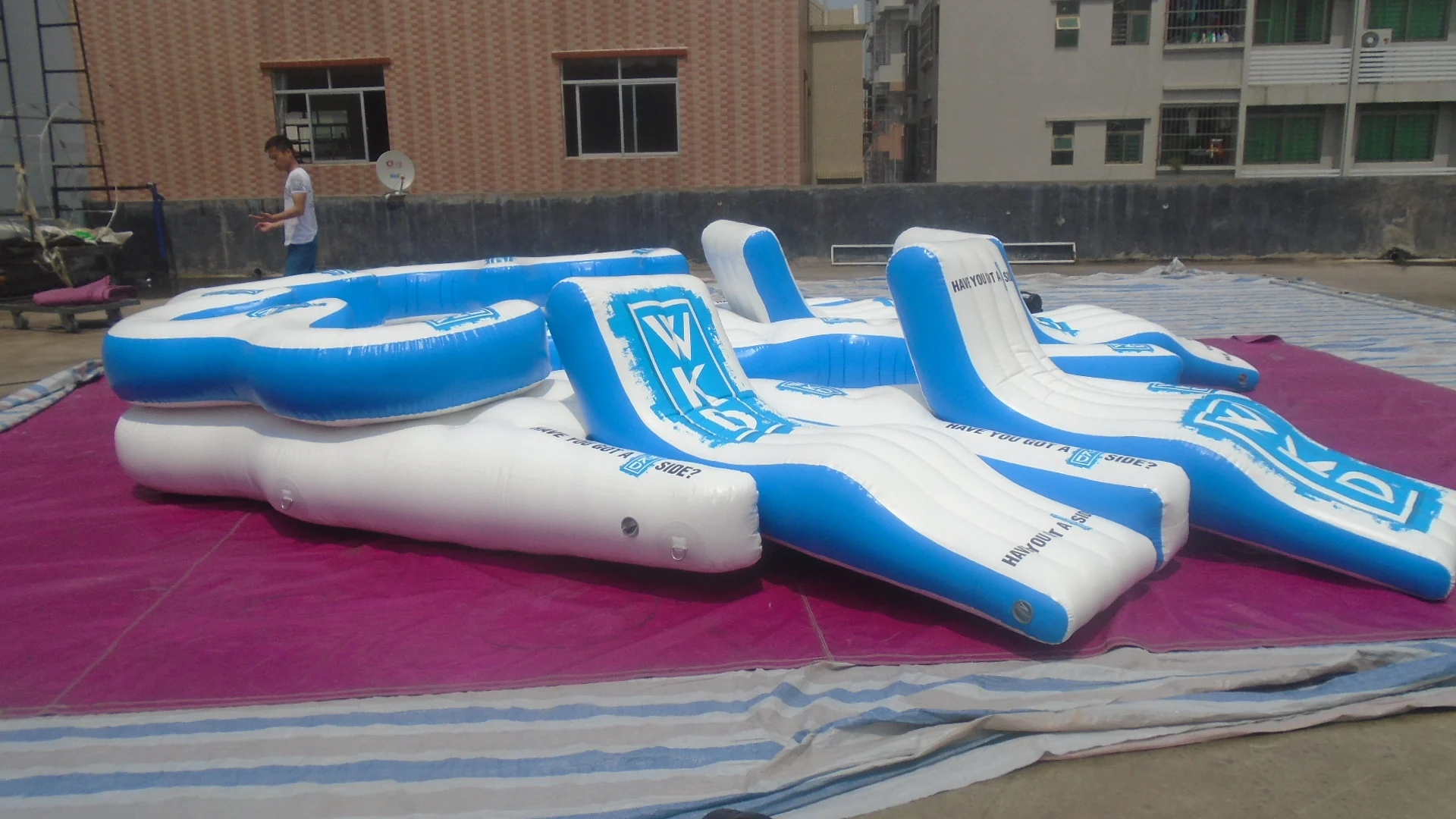 inflatable water floating bed