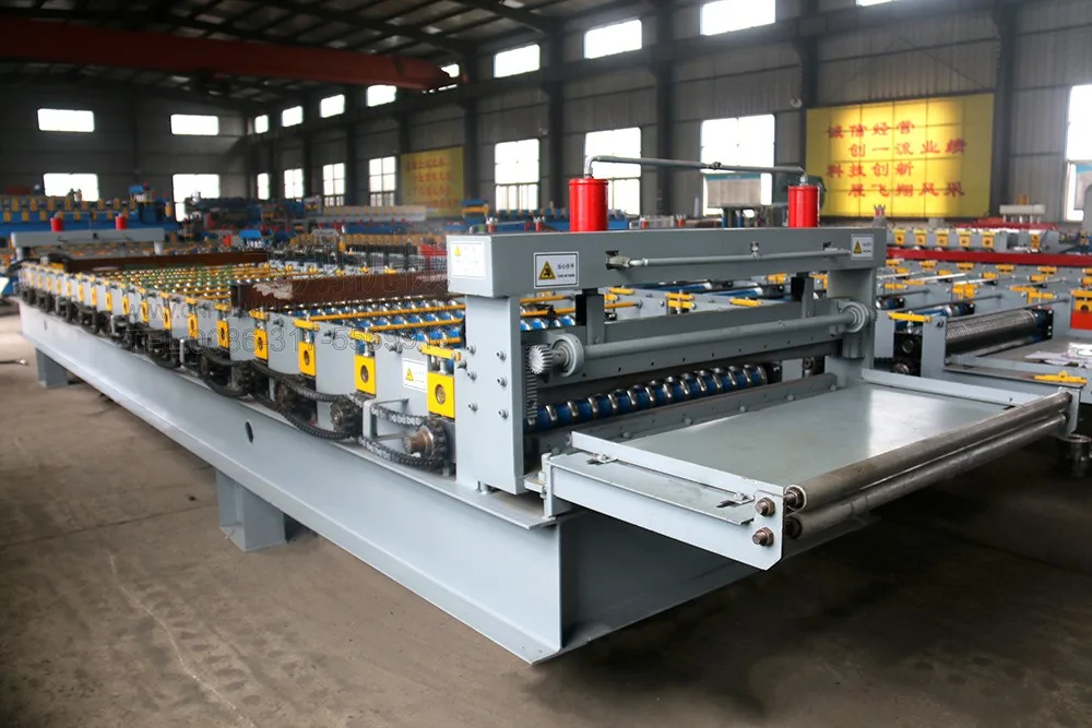 Metal sheet bending corrugated roof roll forming machine