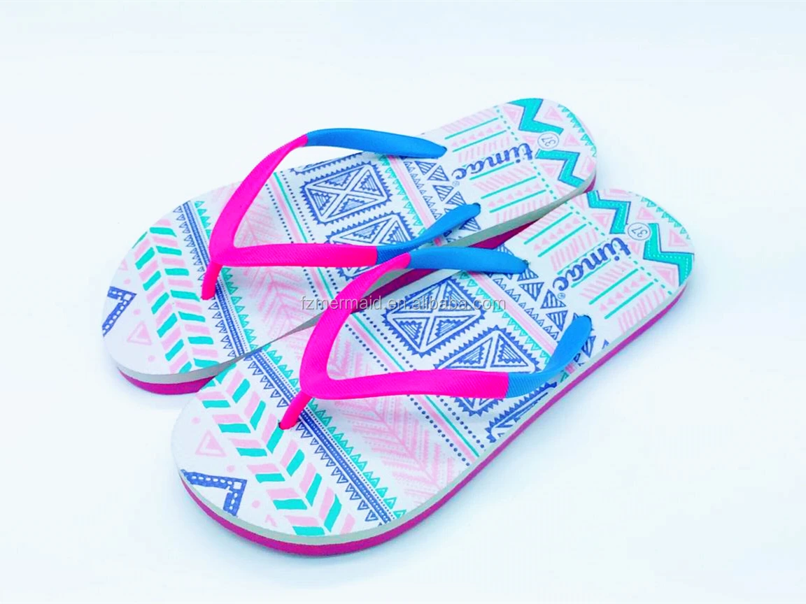 2024 New Fashion Africa Flip Flop Pvc Upper Beach Shoes for Women, Low Price Slipper