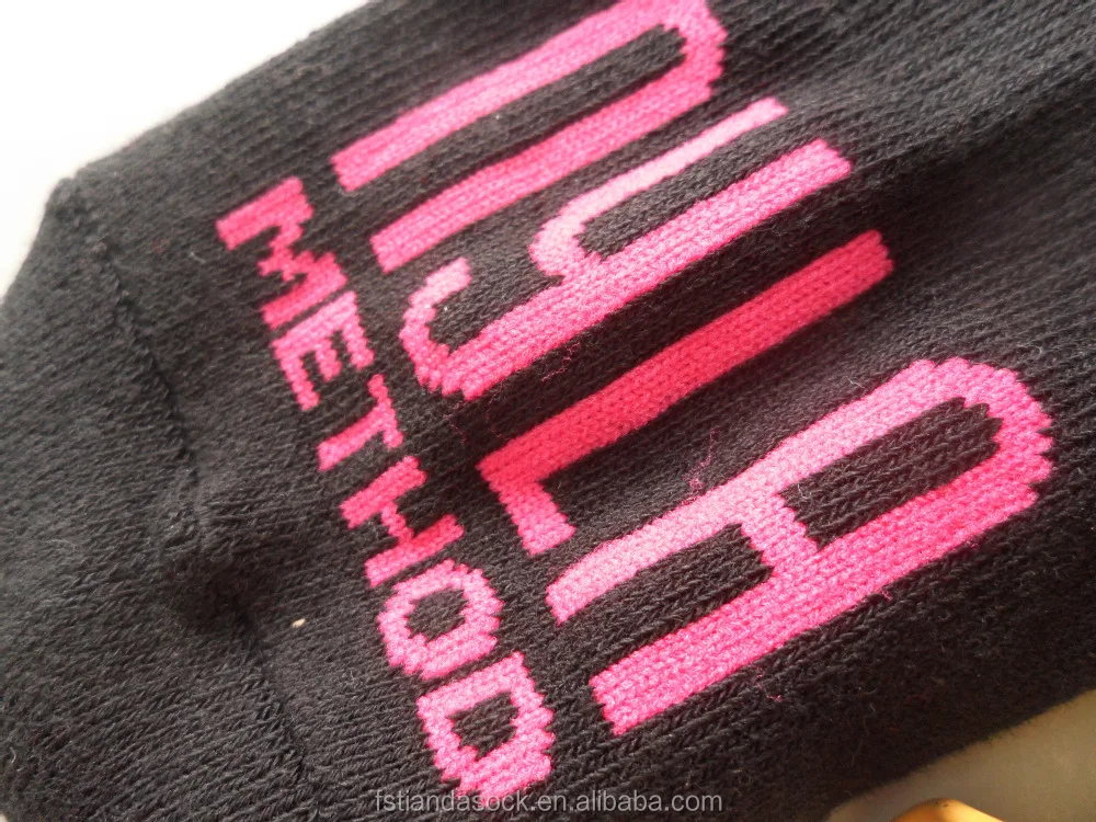 Customized Logo Brand Cotton Anti Slip Grippy Sock Pvc Grips Bottom Non Slip Ankle Sock Anti