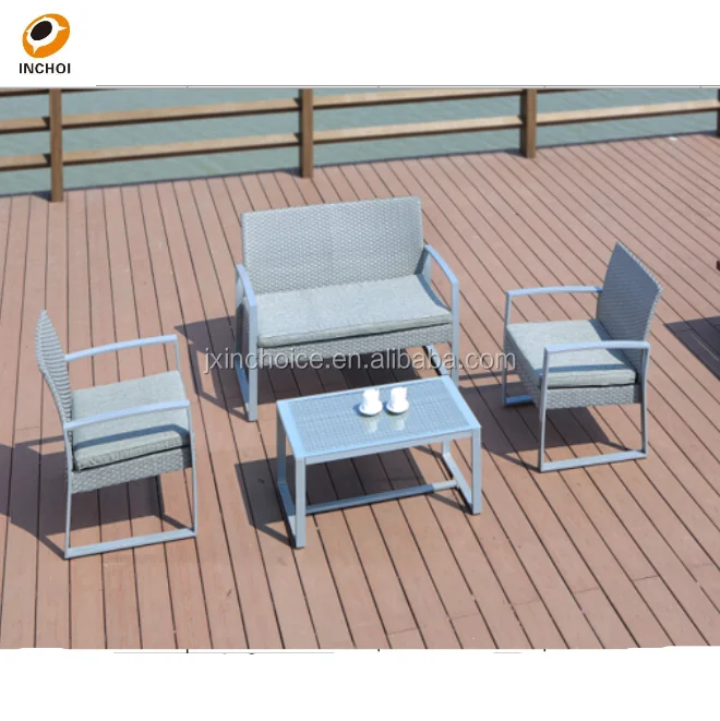 simple rattan sofa.png