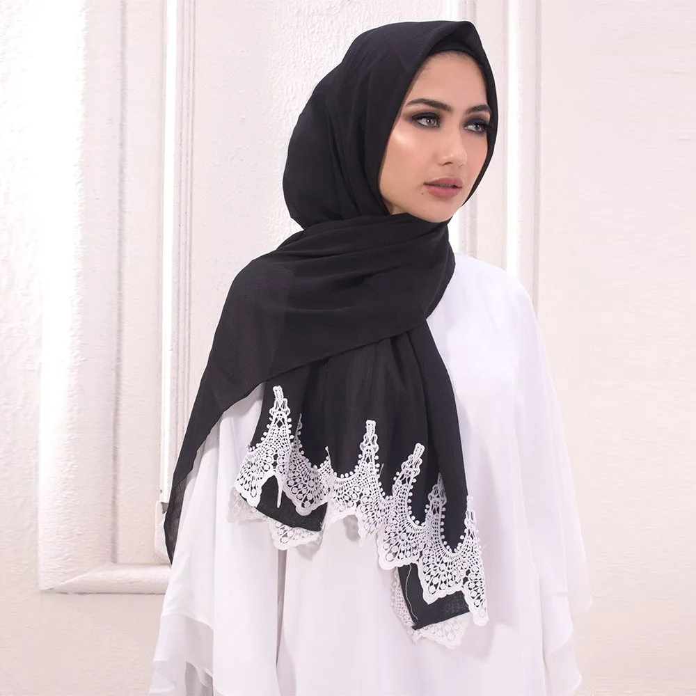 Платок арабка. Арабские платки для женщин. Арабка в платке. Шифоновый хиджаб. Белый шарф хиджаб.