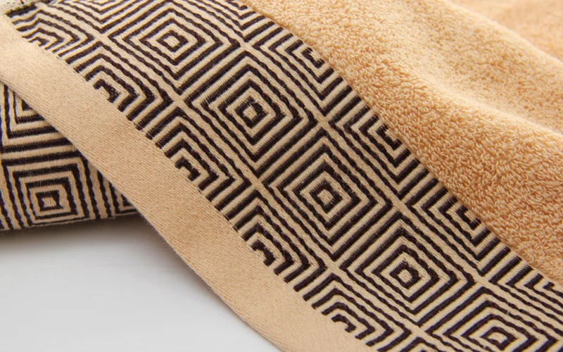 Manufacturer Supplier In Dubai Custom Cotton Thick Unique Bath Wrap Towel with A Discount